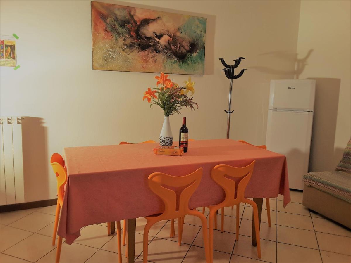 Hotel Apartments Villaggio Dei Fiori 4 Stars Luxury - Great Family Resort - Pet Friendly - With Hypermarket - Delivery Restaurant-Pizzeria - Room Breakfast With Supplement - Ultra Fast Wi-Fi - Play Area For Children - Olympic Swimming Pool - Parking كاوْرلي المظهر الخارجي الصورة