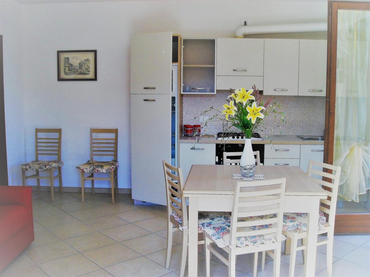 Hotel Apartments Villaggio Dei Fiori 4 Stars Luxury - Great Family Resort - Pet Friendly - With Hypermarket - Delivery Restaurant-Pizzeria - Room Breakfast With Supplement - Ultra Fast Wi-Fi - Play Area For Children - Olympic Swimming Pool - Parking كاوْرلي المظهر الخارجي الصورة