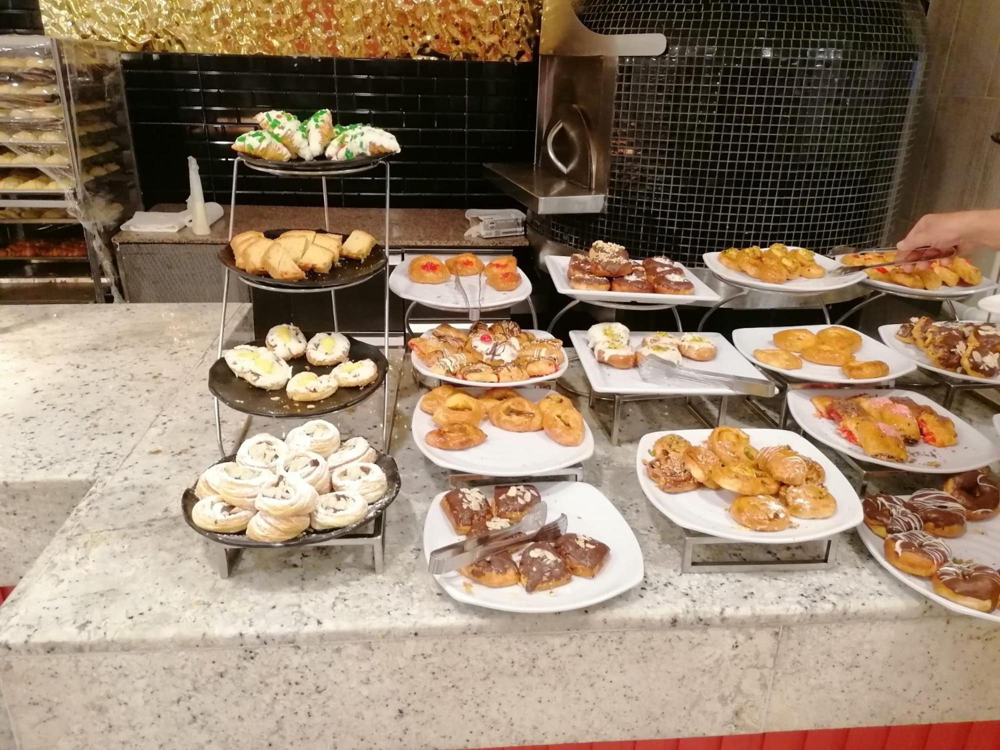 Hotel Apartments Villaggio Dei Fiori 4 Stars Luxury - Great Family Resort - Pet Friendly - With Hypermarket - Delivery Restaurant-Pizzeria - Room Breakfast With Supplement - Ultra Fast Wi-Fi - Play Area For Children - Olympic Swimming Pool - Parking كاوْرلي المظهر الخارجي الصورة
