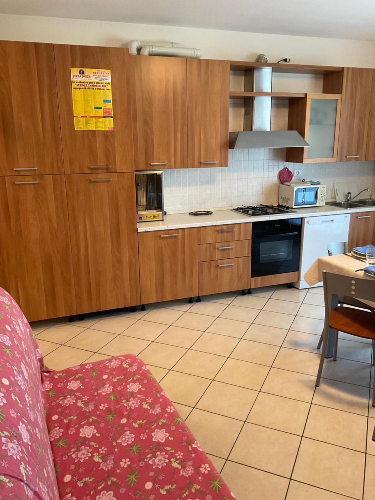 Hotel Apartments Villaggio Dei Fiori 4 Stars Luxury - Great Family Resort - Pet Friendly - With Hypermarket - Delivery Restaurant-Pizzeria - Room Breakfast With Supplement - Ultra Fast Wi-Fi - Play Area For Children - Olympic Swimming Pool - Parking كاوْرلي المظهر الخارجي الصورة