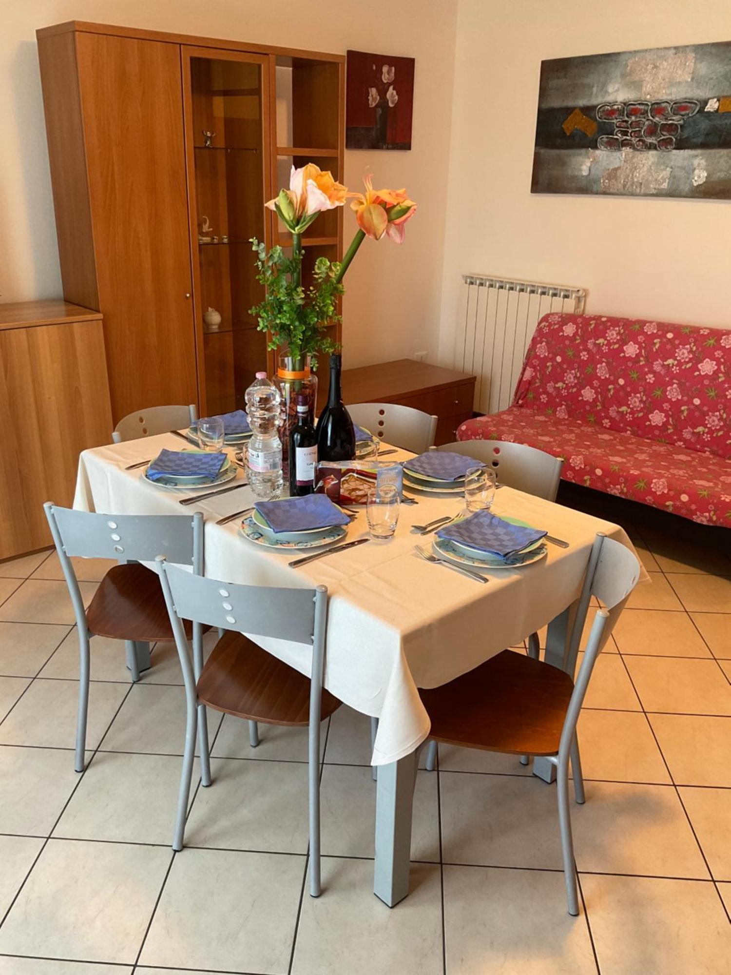 Hotel Apartments Villaggio Dei Fiori 4 Stars Luxury - Great Family Resort - Pet Friendly - With Hypermarket - Delivery Restaurant-Pizzeria - Room Breakfast With Supplement - Ultra Fast Wi-Fi - Play Area For Children - Olympic Swimming Pool - Parking كاوْرلي المظهر الخارجي الصورة