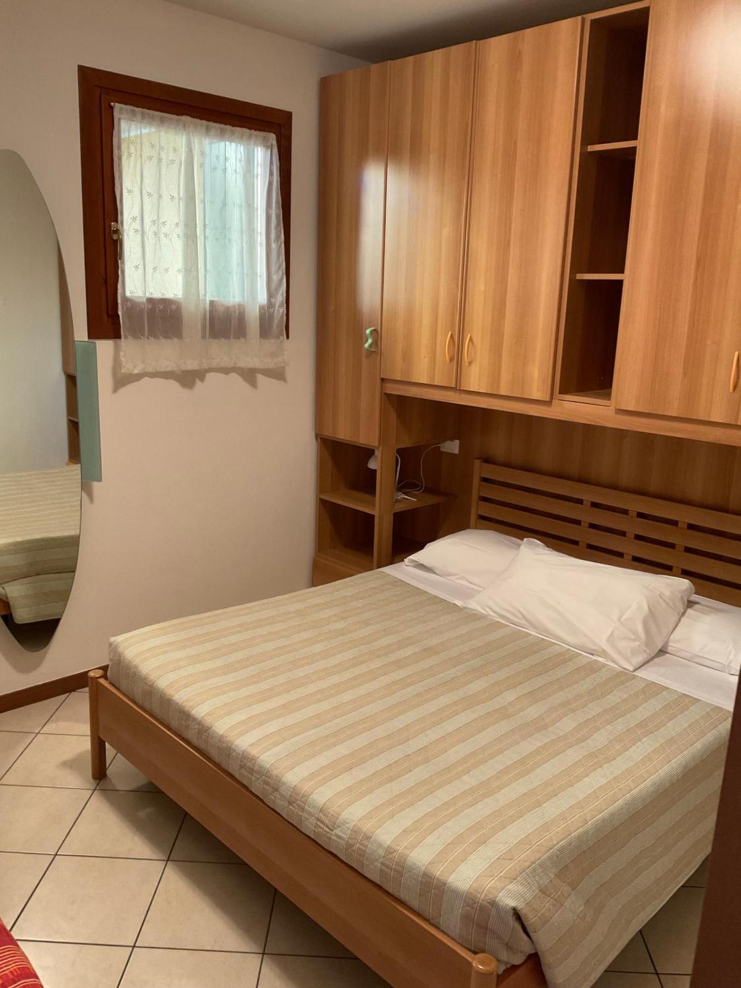 Hotel Apartments Villaggio Dei Fiori 4 Stars Luxury - Great Family Resort - Pet Friendly - With Hypermarket - Delivery Restaurant-Pizzeria - Room Breakfast With Supplement - Ultra Fast Wi-Fi - Play Area For Children - Olympic Swimming Pool - Parking كاوْرلي المظهر الخارجي الصورة