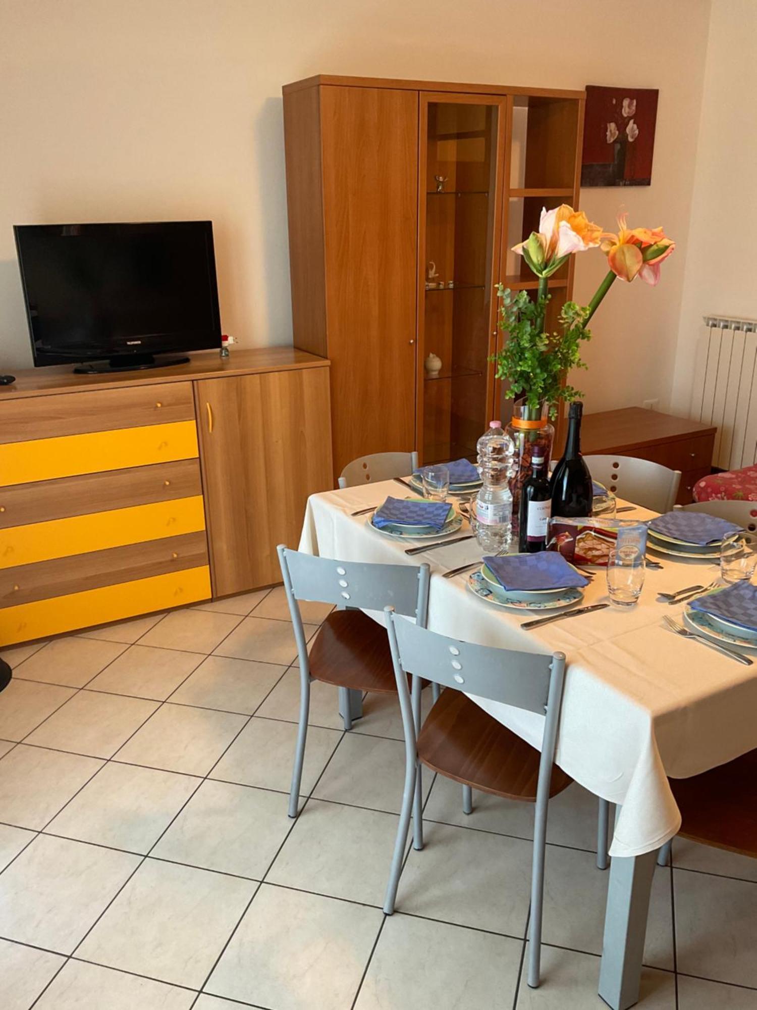 Hotel Apartments Villaggio Dei Fiori 4 Stars Luxury - Great Family Resort - Pet Friendly - With Hypermarket - Delivery Restaurant-Pizzeria - Room Breakfast With Supplement - Ultra Fast Wi-Fi - Play Area For Children - Olympic Swimming Pool - Parking كاوْرلي المظهر الخارجي الصورة